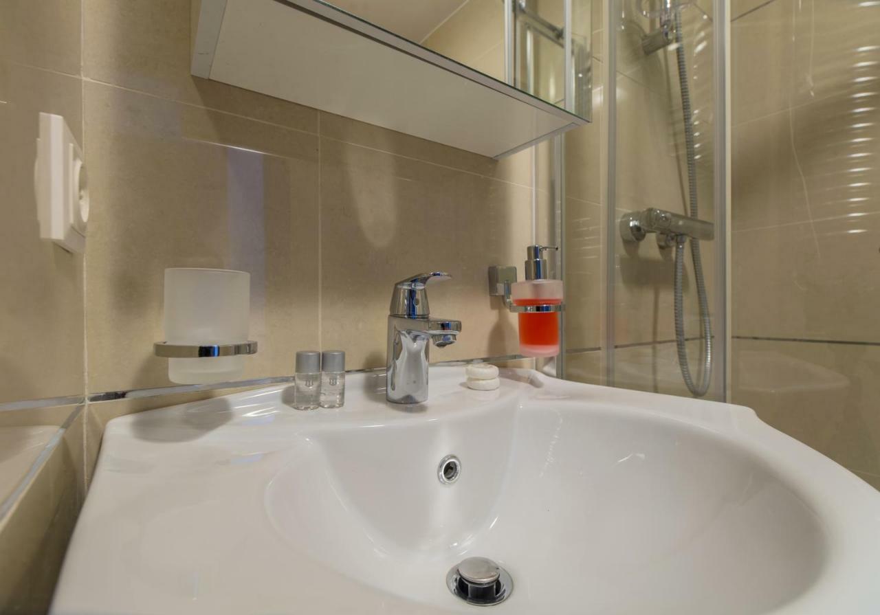 Family Apartment In Silver Mountain Resort Poiana Brasov Exteriör bild