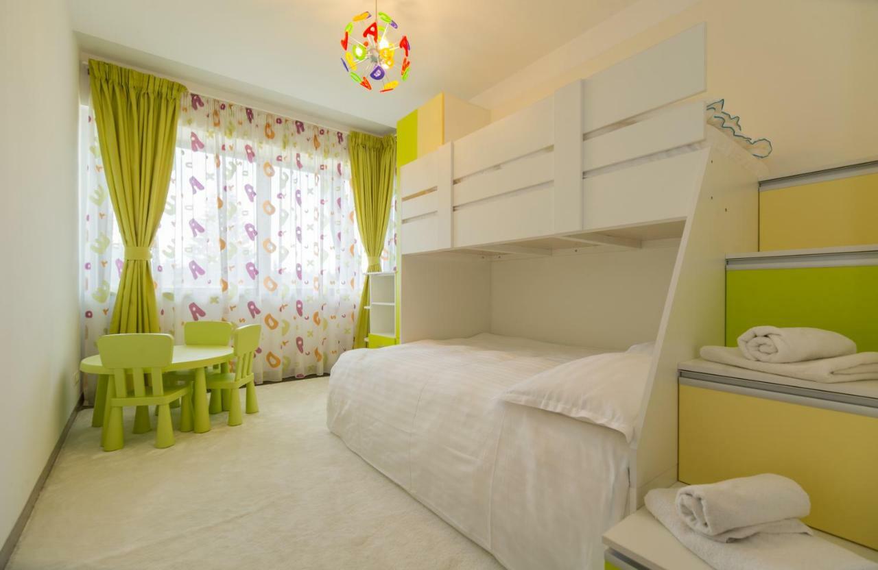 Family Apartment In Silver Mountain Resort Poiana Brasov Exteriör bild