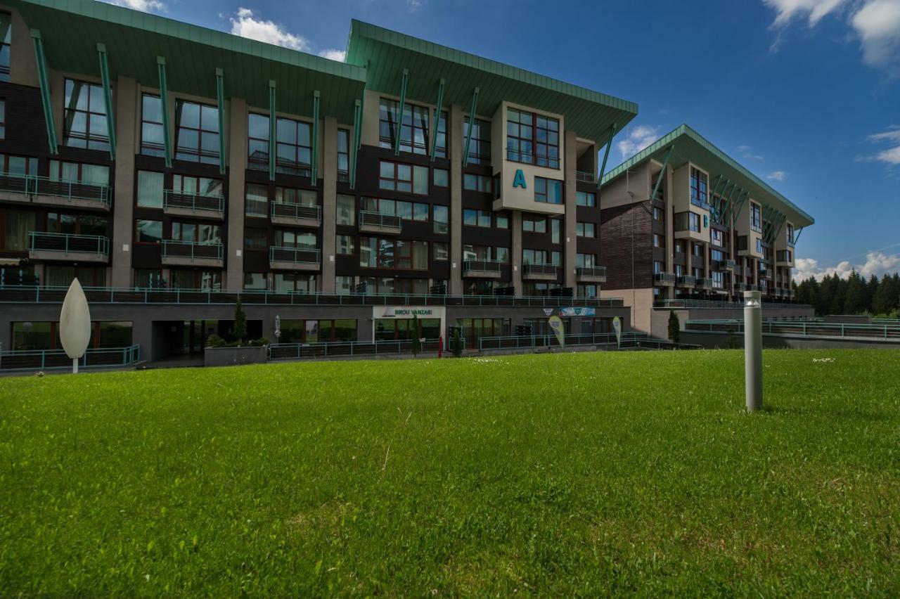Family Apartment In Silver Mountain Resort Poiana Brasov Exteriör bild