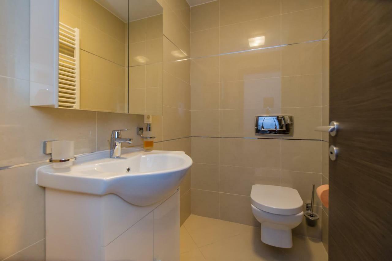 Family Apartment In Silver Mountain Resort Poiana Brasov Exteriör bild